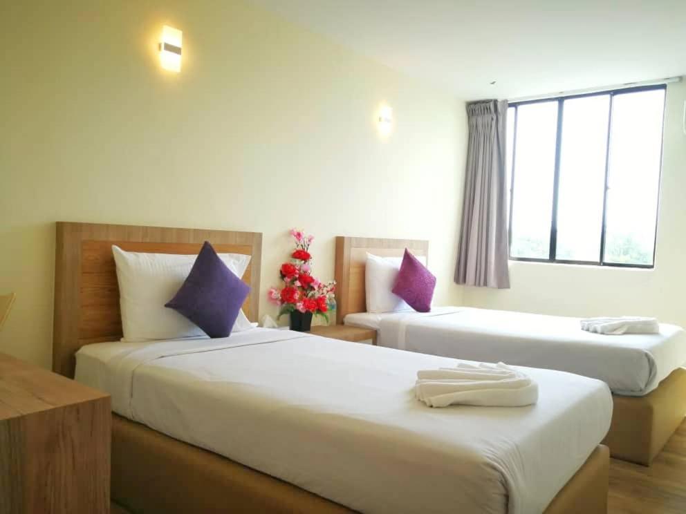 Merilton Hotel Sungai Petani Kültér fotó