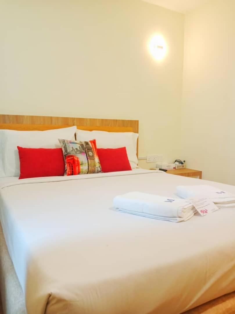 Merilton Hotel Sungai Petani Kültér fotó