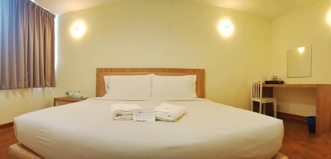 Merilton Hotel Sungai Petani Kültér fotó