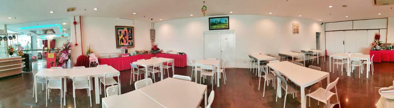 Merilton Hotel Sungai Petani Kültér fotó
